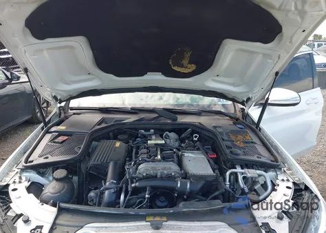 2015 Mercedes-Benz C 300 4Matic/Luxury 4Matic/Sport 4Matic from USA, damaged, VIN 55SWF4KB0FU010485